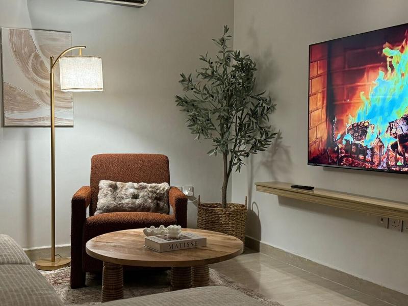 5 mins to Boulevard City Luxury Apartment - image 11