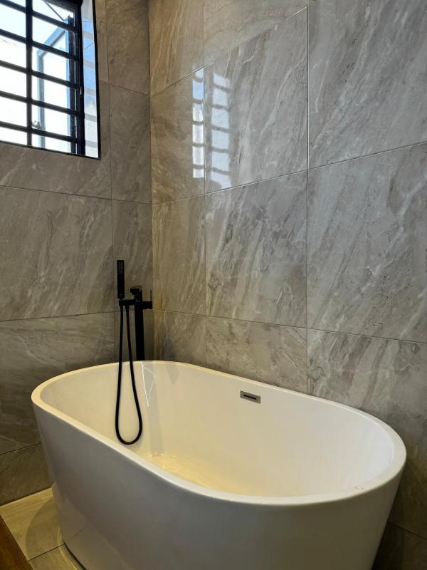 Modern 3BR Apartment with Game Room in Lekki - image 13