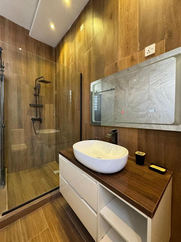 Modern 3BR Apartment with Game Room in Lekki - image 2