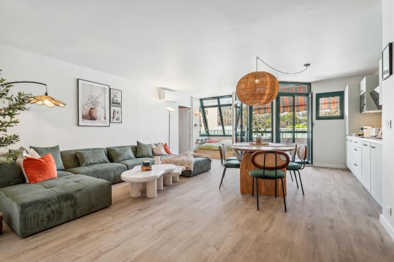Nice Renting - FLEURS - Luxury Stay Terrace Quiet Private Parking - image 7