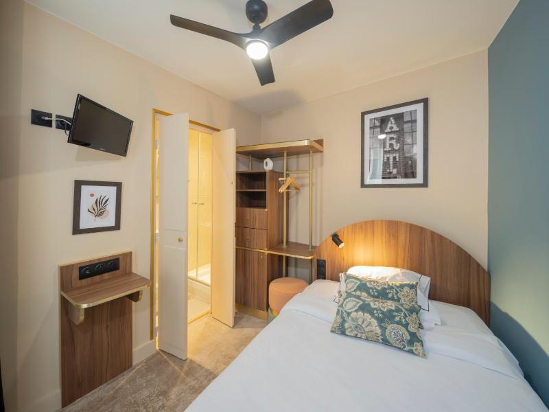 Tiny Single Room (9 m2) image 1