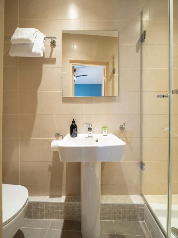 Tiny Single Room (9 m2) image 2