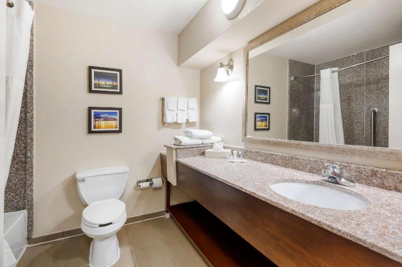 King Suite image 2