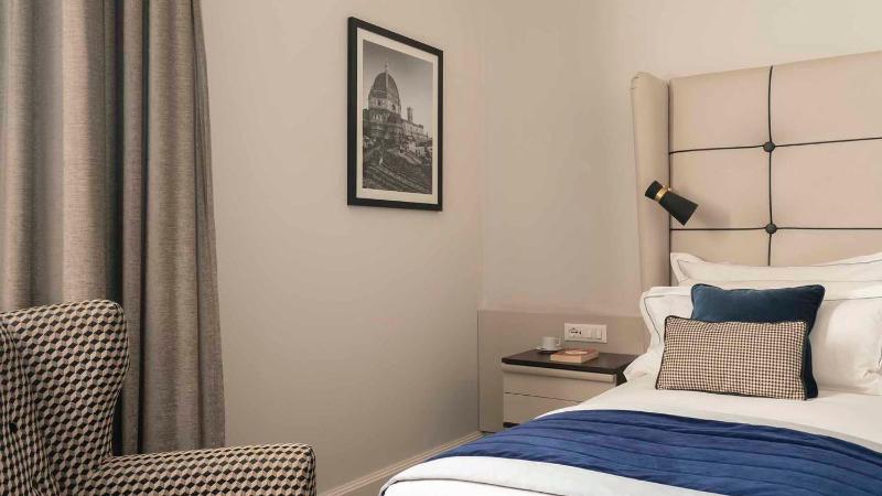 Superior Queen Room image 2