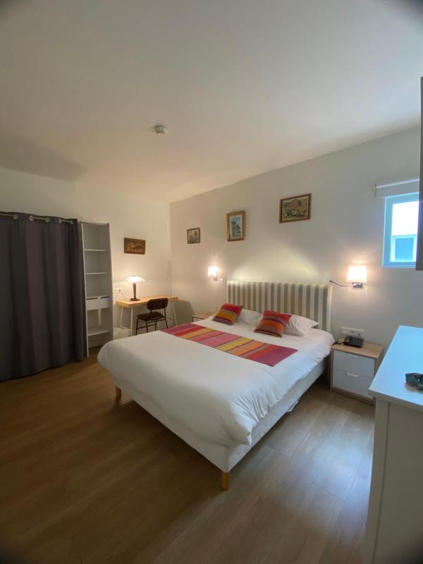 Superior Double Room image 2