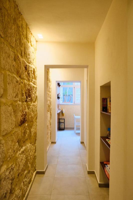 Basso 61 Urban Oasis with Private Mini Pool & Courtyard - Families & Groups - image 23