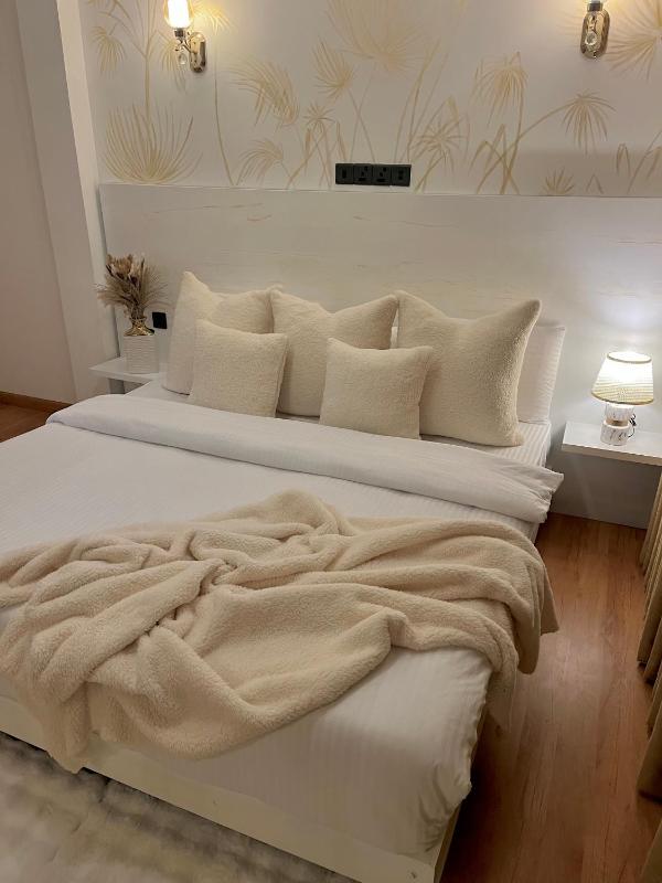 Seeming Lodge - image 3