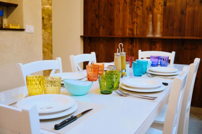 Basso 61 Urban Oasis with Private Mini Pool & Courtyard - Families & Groups - image 8