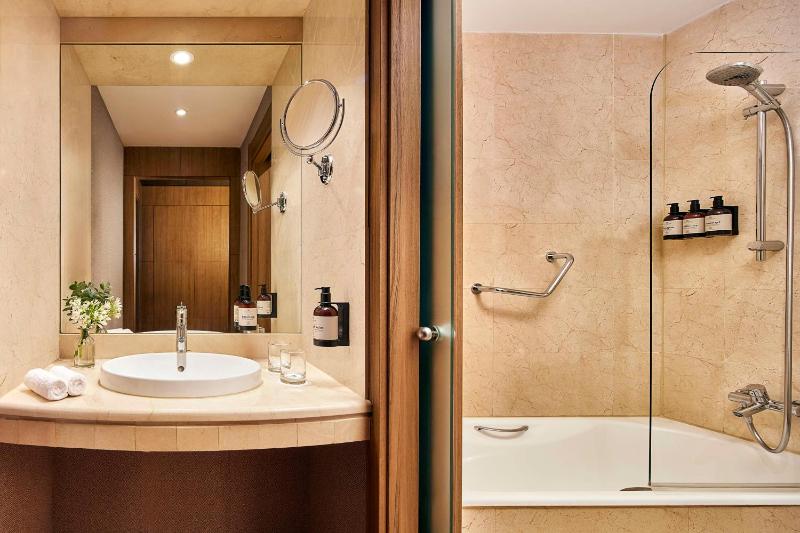 Superior Double or Twin Room with Terrace image 4