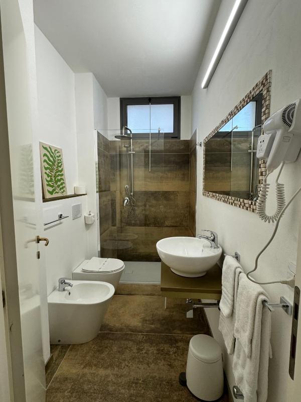 2 Connecting Double Rooms image 1