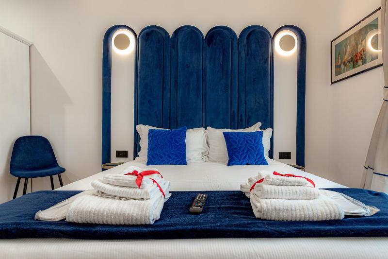 Double Room with Extra Bed image 4