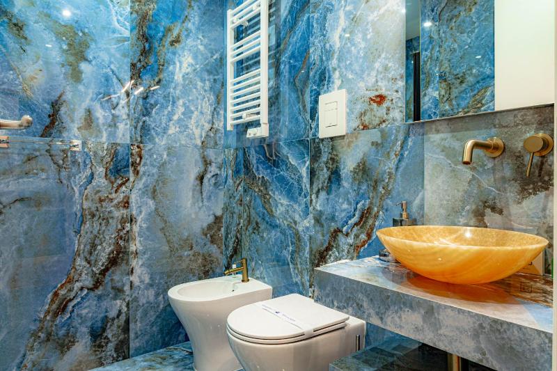 Double Room with Extra Bed image 3