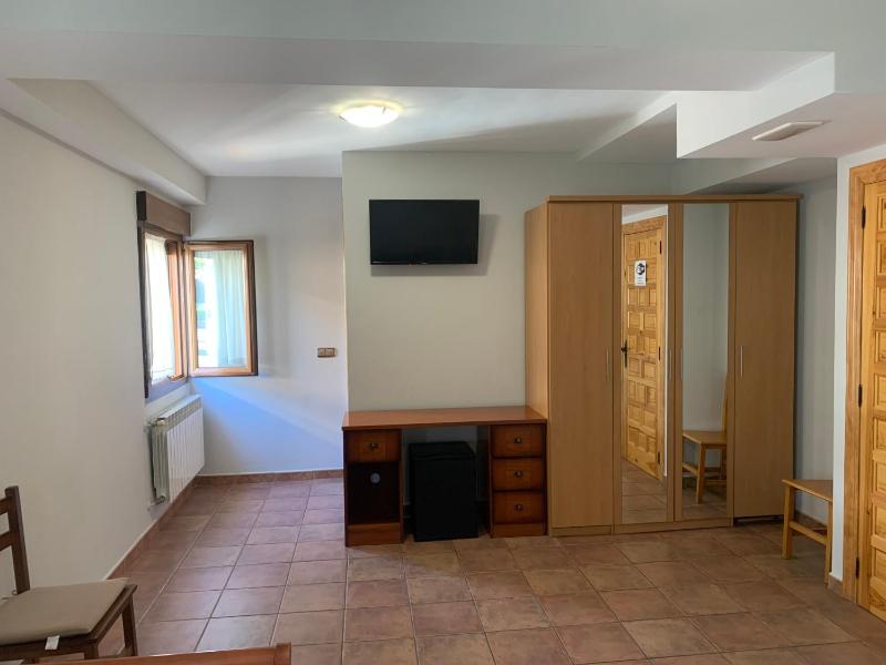 Triple Room image 3