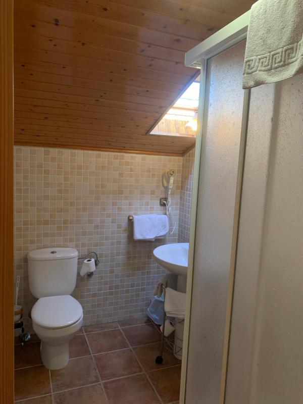 Double or Twin Room image 2
