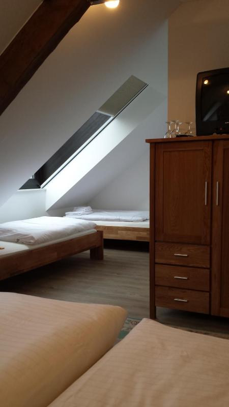 Quadruple Room image 4