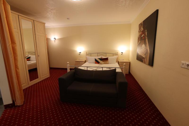 Double Room with Private Bathroom image 4