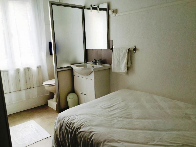 Budget Single Room image 3