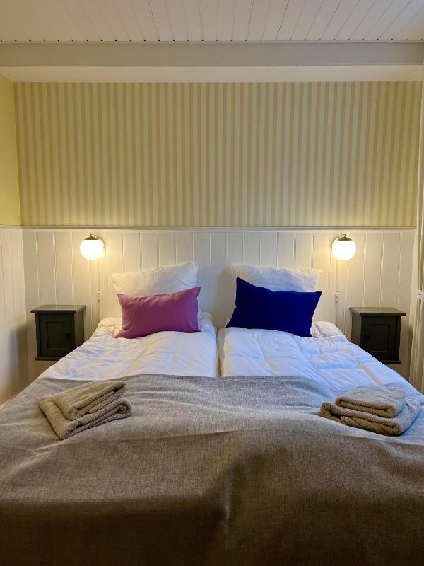 Double or Twin Room image 2