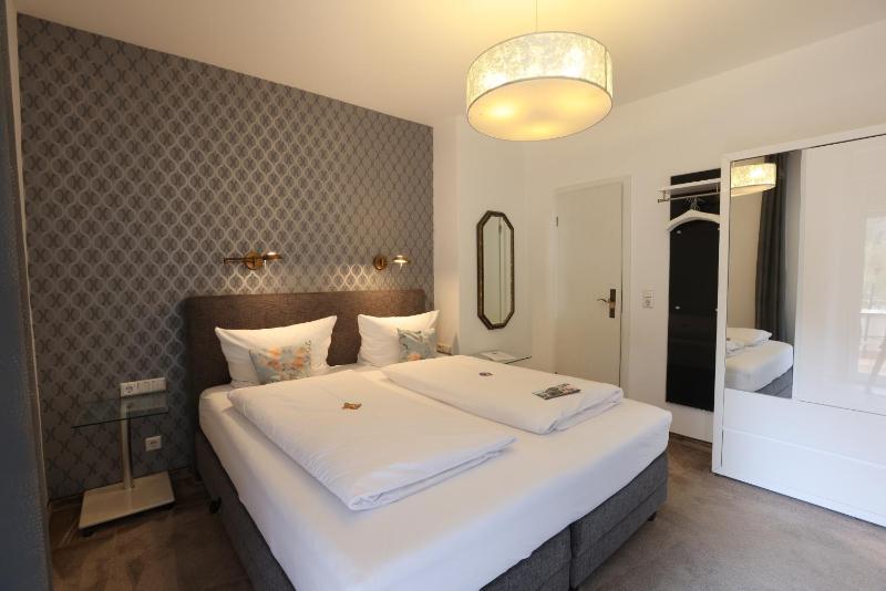 Double Room with Private Bathroom image 1