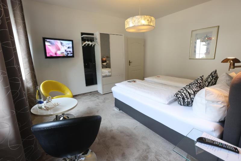 Double Room with Private Bathroom image 4