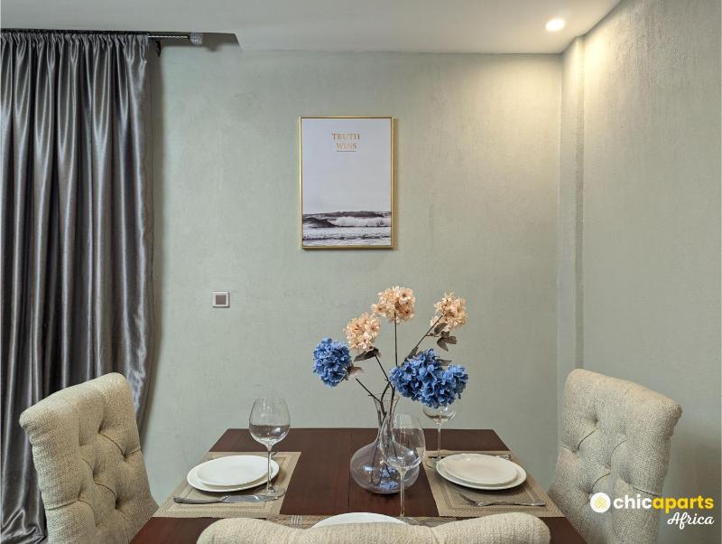 Chic studio with parking near the airport - image 12