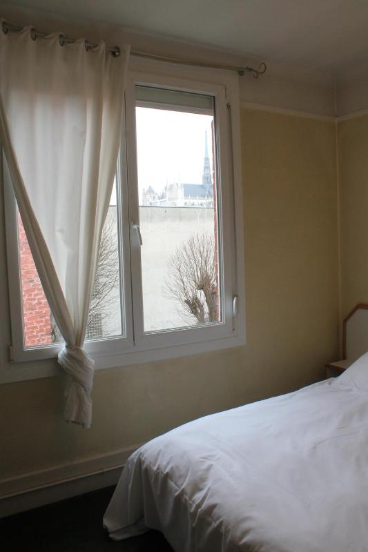 Standard Double Room image 4