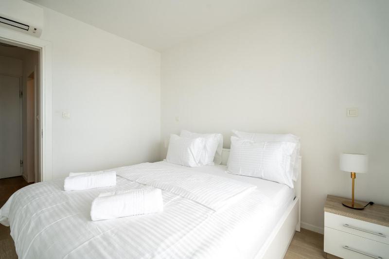 Lucent Escape Apartment - image 8