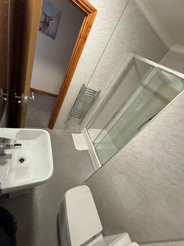 Deluxe Family Room image 4