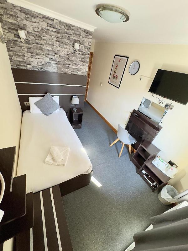 Deluxe Single Room image 3