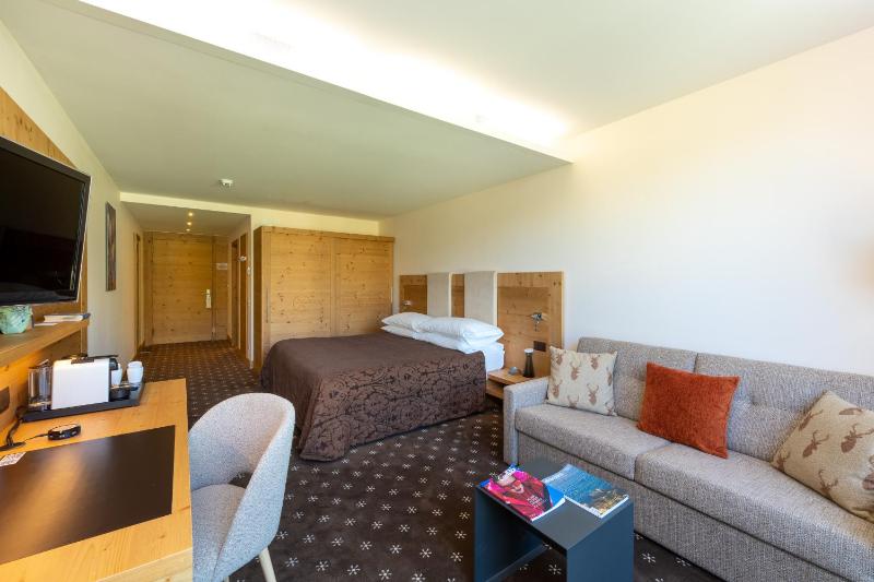 Superior Double Room image 4