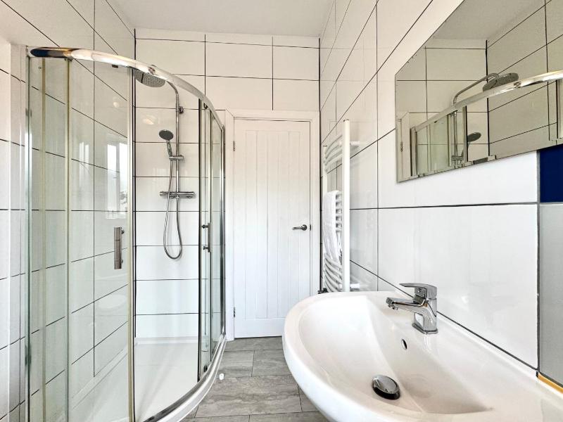 Radford House Great for Contractor Family Holiday - image 18