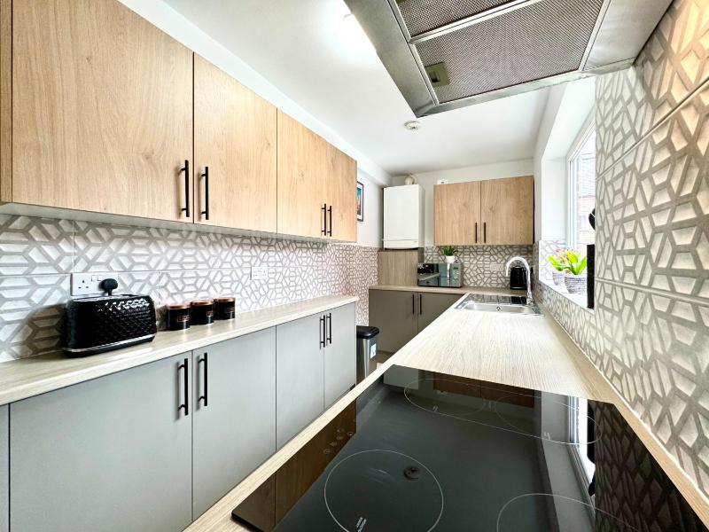 Radford House Great for Contractor Family Holiday - image 13