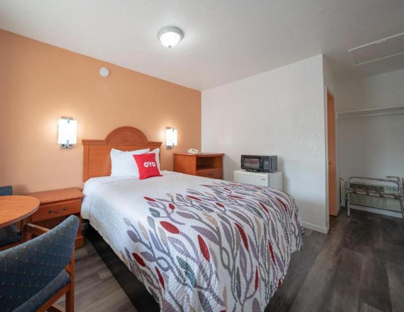 King Room image 4