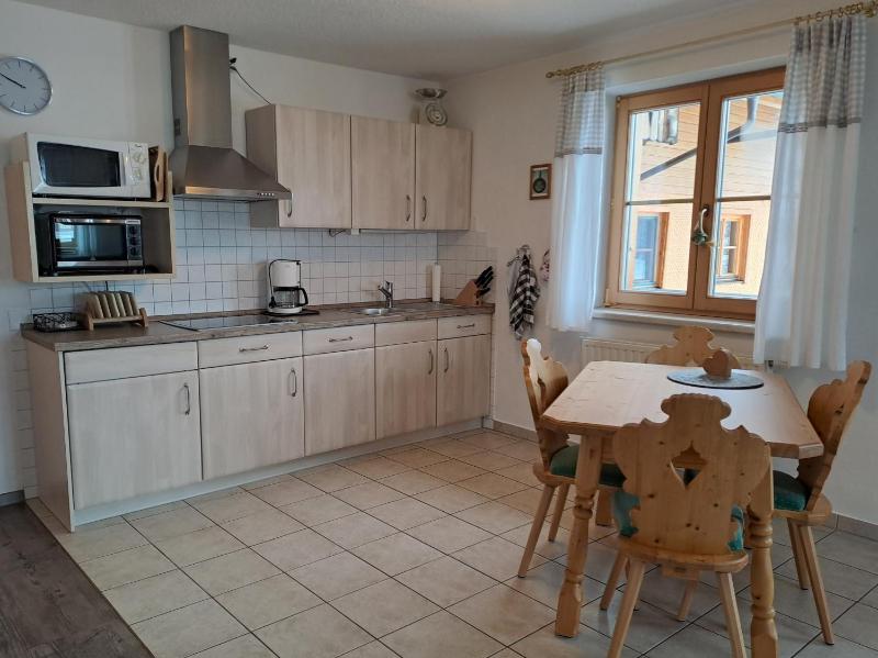 One-Bedroom Apartment with Balcony image 3