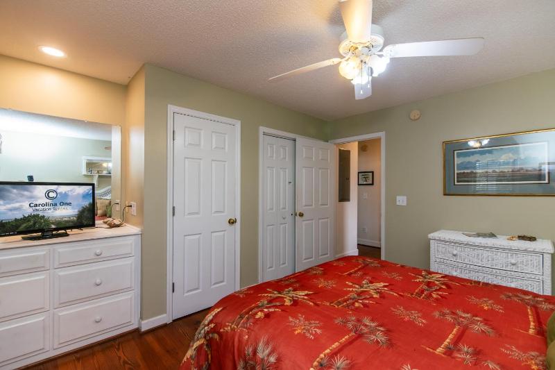 Four-Bedroom Holiday Home image 2