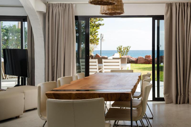 Four-Bedroom Villa Sea View with Private Pool image 4