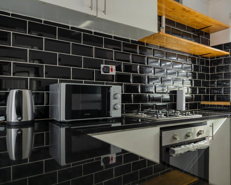 lush apartments - image 10