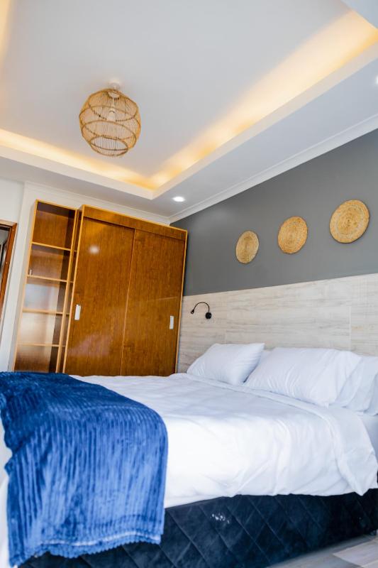 lush apartments - image 5