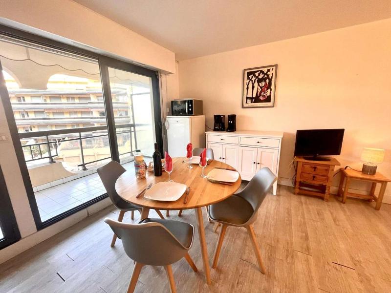 Appartement 2P 4 Couchages Terrasse et Salon de Jardin à 200m de la Plage Fréjus - FR-1-226A-22 - image 7