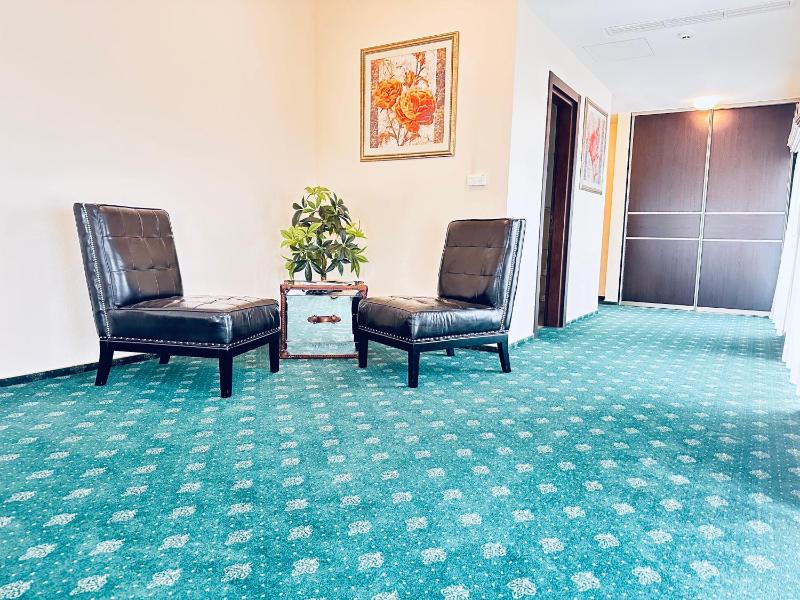 Superior Double Room image 4