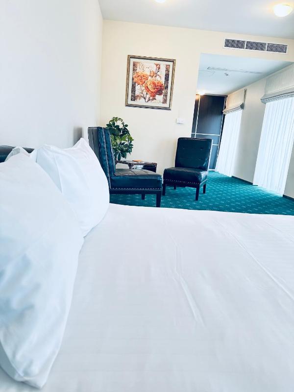 Superior Double Room image 3