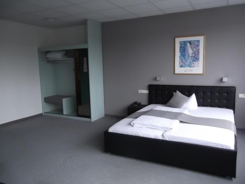 Comfort Double Room image 3