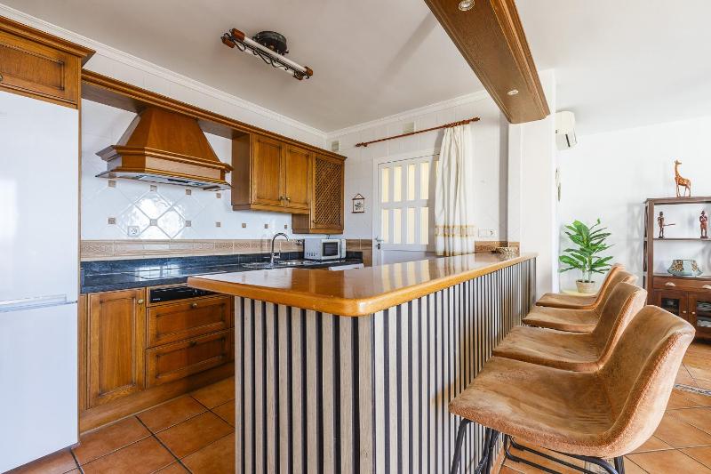 A&N Seafront Promenade Apartment with Sea Views - image 9