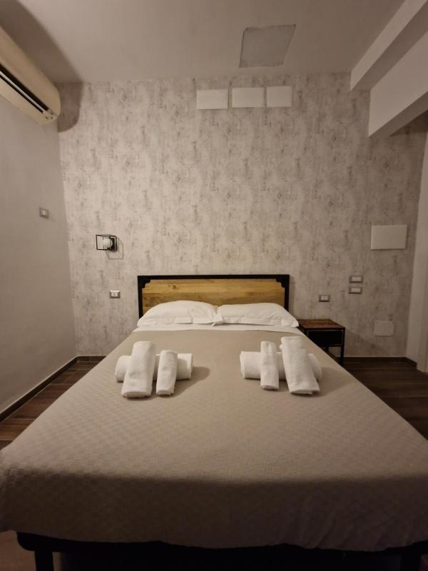 Economy Double or Twin Room image 4