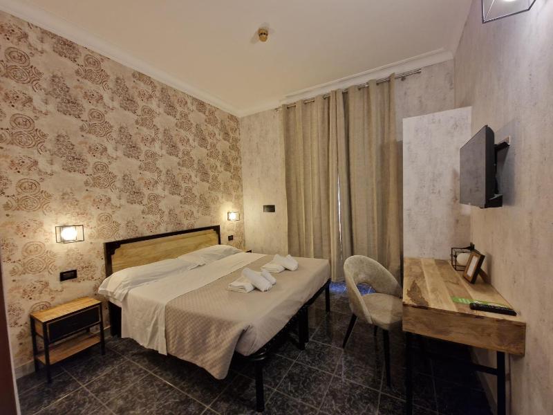 Economy Double or Twin Room image 2