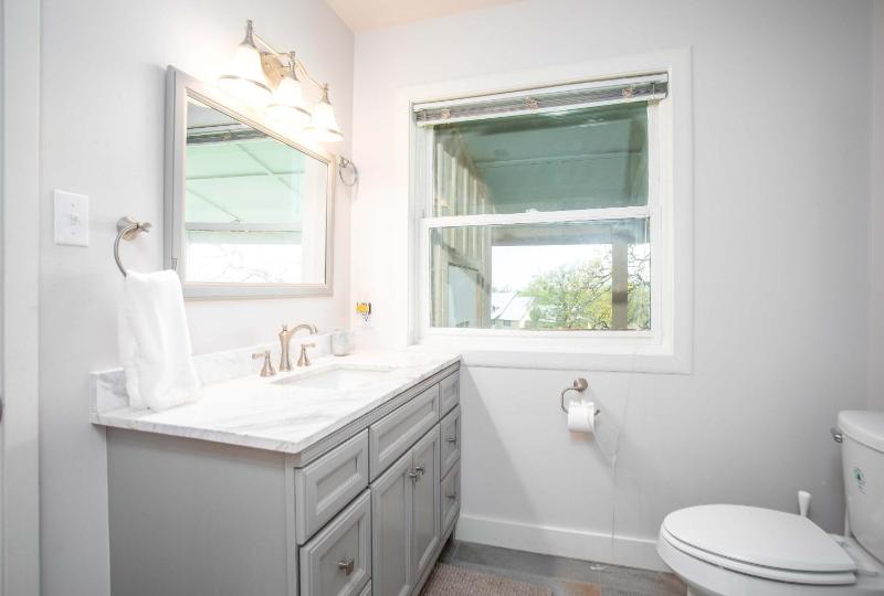 King Beds Game Room On 290 Large Estate Kitchen - image 5