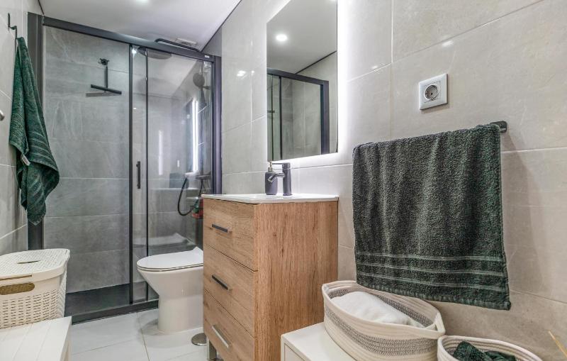 Awesome Apartment In Marbella With Wifi - image 5