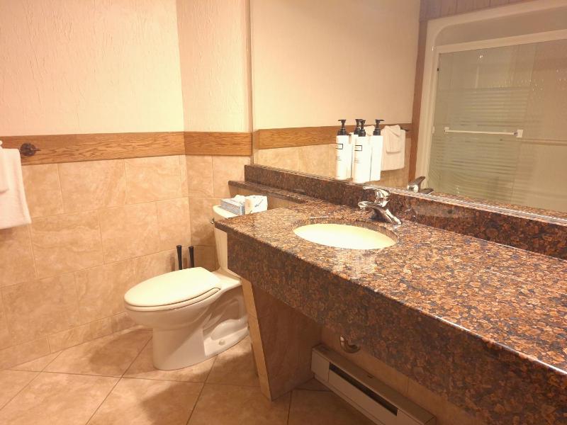 Suite with Mountain View image 2