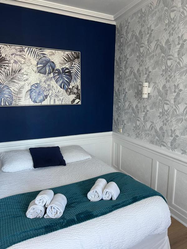 Standard Double Room image 4