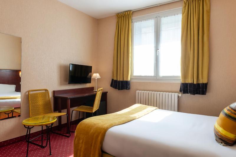 Comfort Double Room with City/Garden View image 1